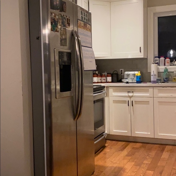 Meet your Posher, Erin - Picture 1 of 1